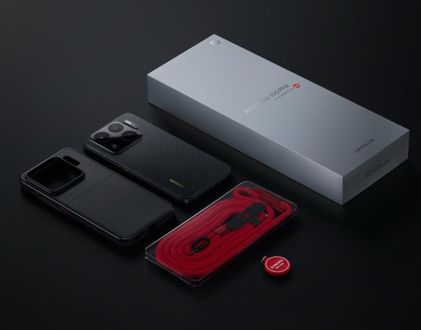 Xiaomi 15S Pro - Camera Closeup